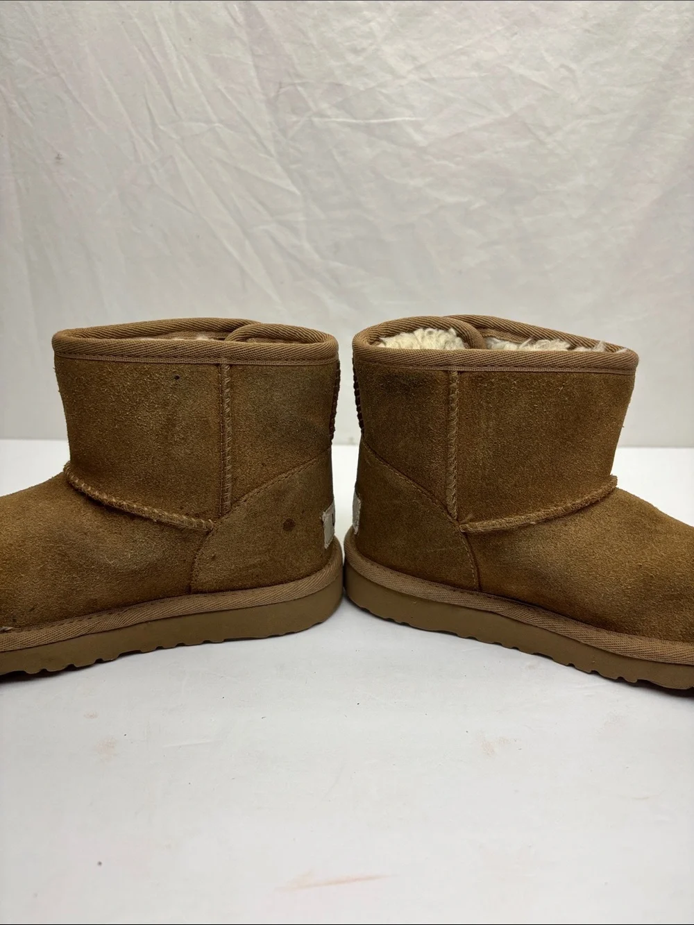 UGG Chestnut Kids Short Suede Boots, SZ 12 toddler girl, box 15